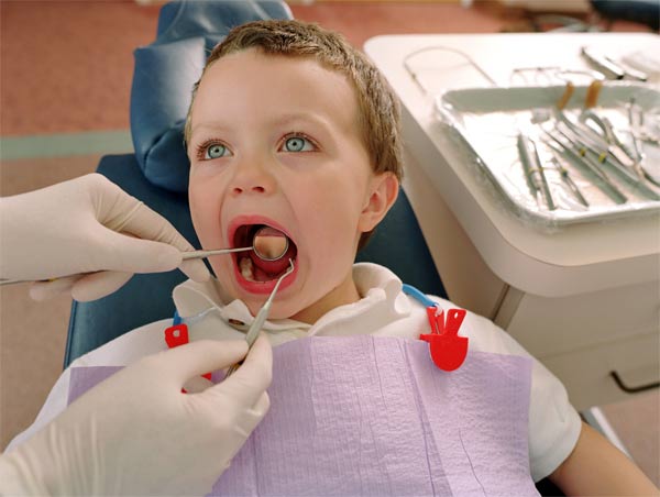 معاینات-کلینیکی-دندان-کودک-توسط-دندانپزشک